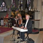 Foto van koor Zingen Houdt Jong en publiek in kerk Vleuten, tijdens concert ABZ.